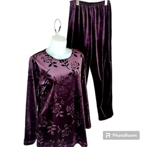 Vintage velour pajamas dark purple loungewear velvet night outfit